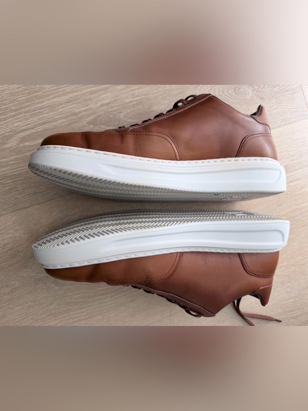 Louis Vuitton Beverly Hills Sneaker - Picture 5 of 11